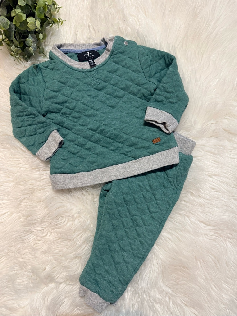 🌿2/$25 • 7 For All Mankind Quilted 2 Piece Outfit